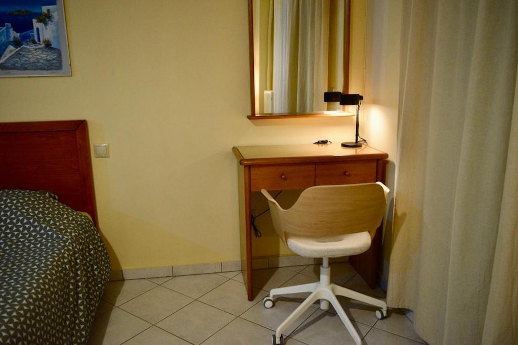 Eviaxl Studios Khronia Luaran gambar