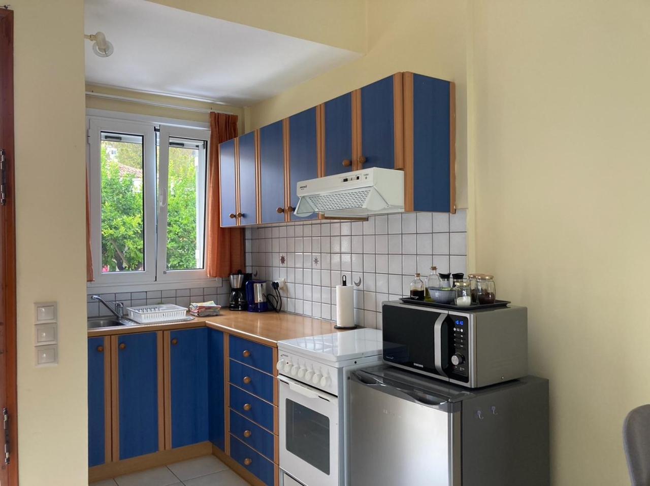 Eviaxl Studios Khronia Luaran gambar